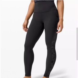 👀 Lululemon Align SHR - Velvet - Sz 4!